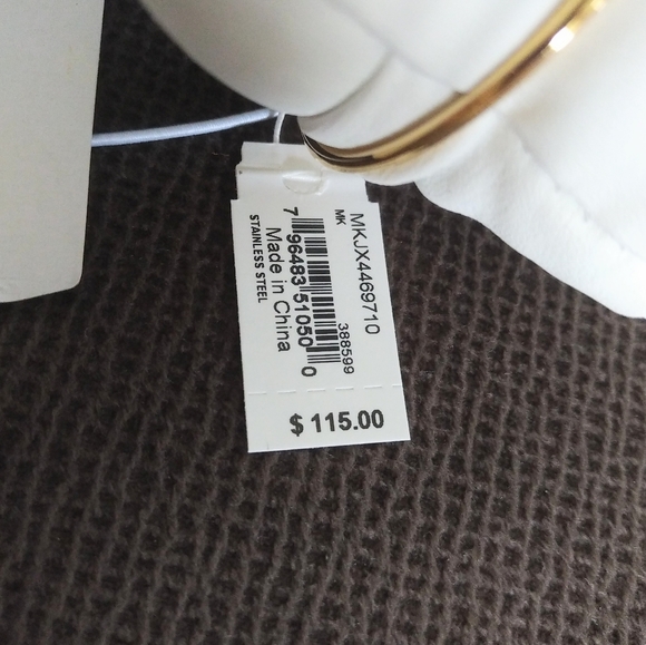 ✨️HP✨️ Michael Kors Gold💛 Medallion🏅 Bracelet - NWT - Picture 15 of 15